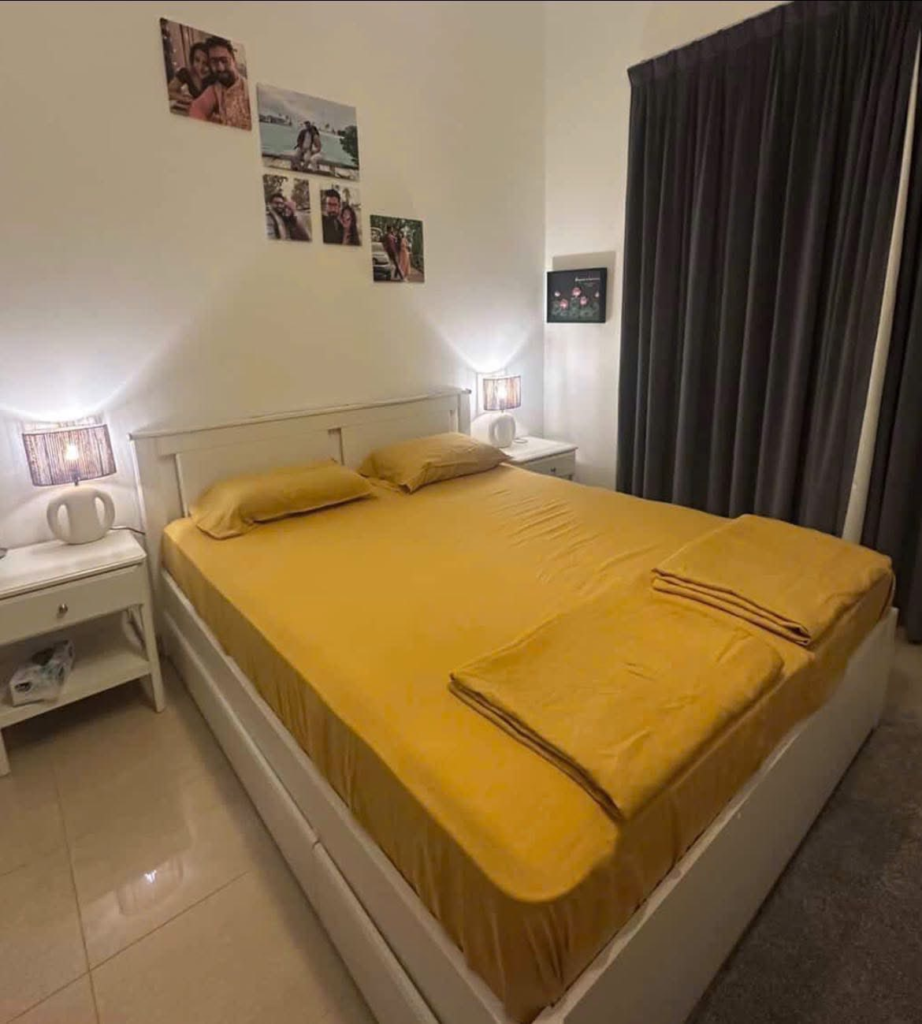 Phòng ngủ phong cách everyday với chăn ga gối linen
