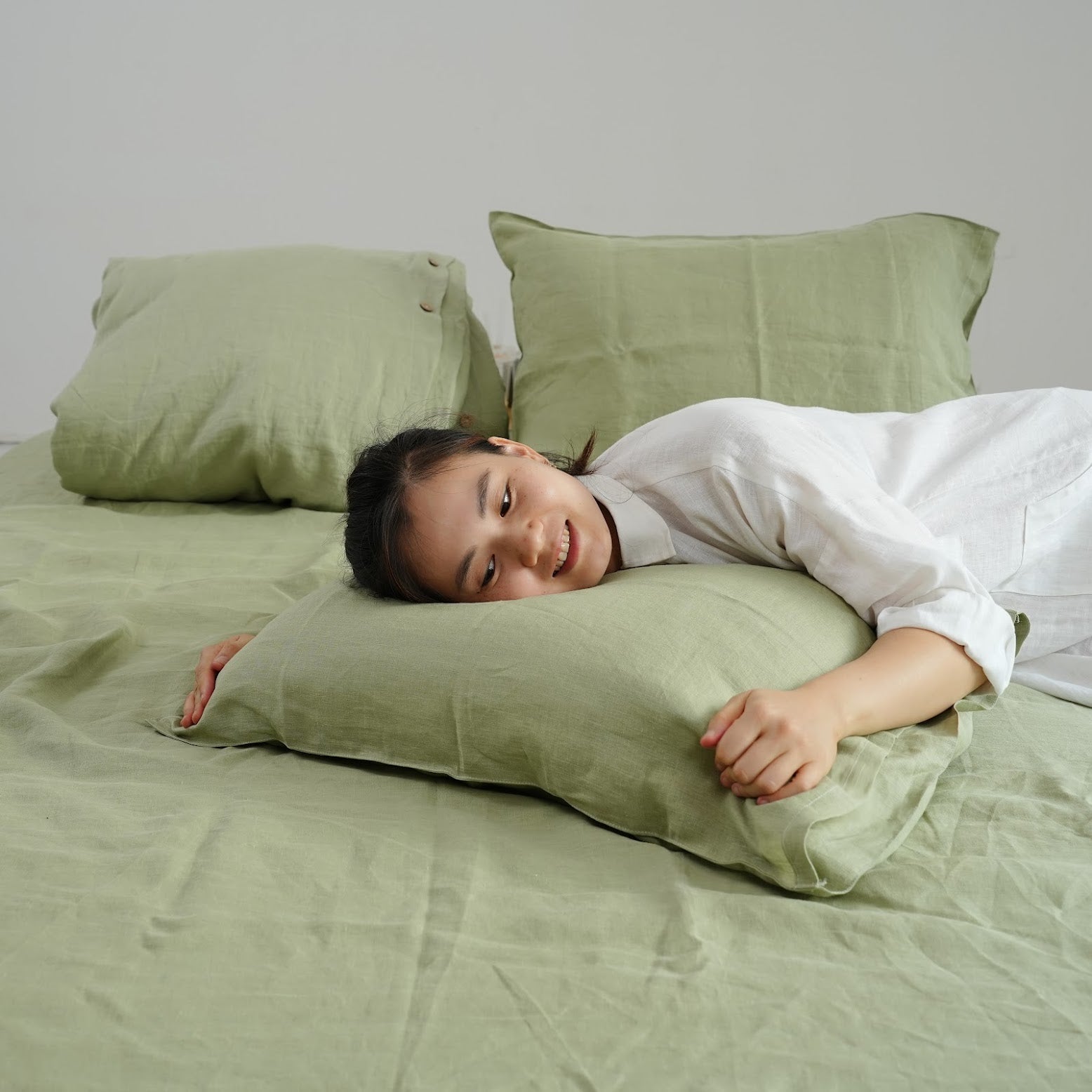 Chăn ga linen cho người ngủ hay nóng