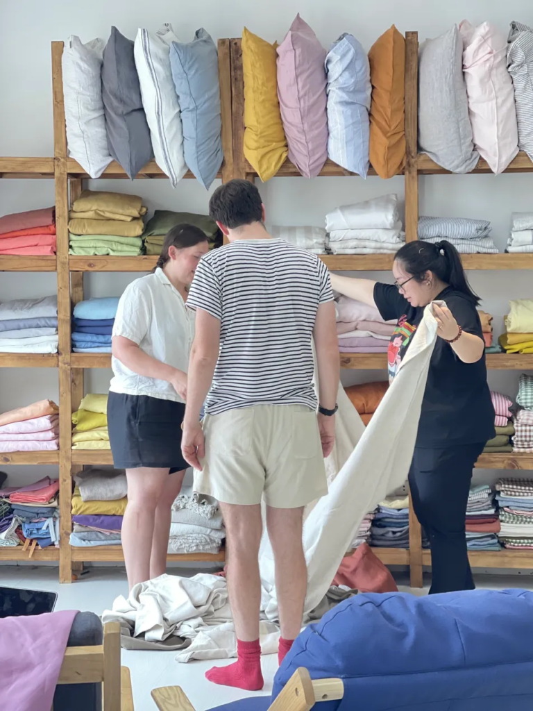 Bên trong xưởng may SCANDALINEN tại Hà Nội